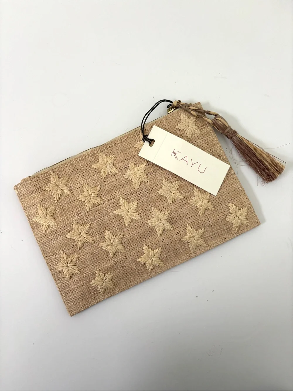 KAYU Star Beige Woven Straw Clutch NWT Natural Zip-Closure Tassel
